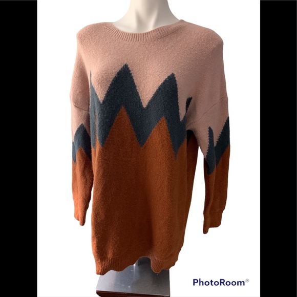 Hummingbird Color Block Tunic Sweater - Picture 1 of 8